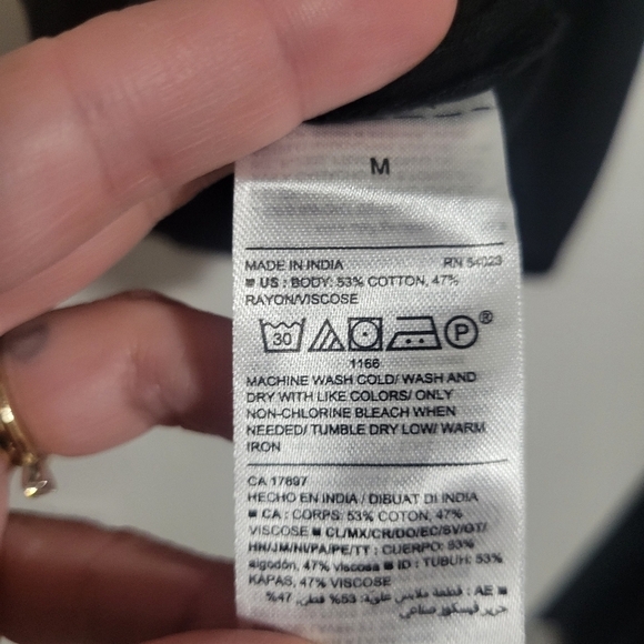 NWT Old Navy cotton blend keyhole opening in back size medium - Picture 6 of 8